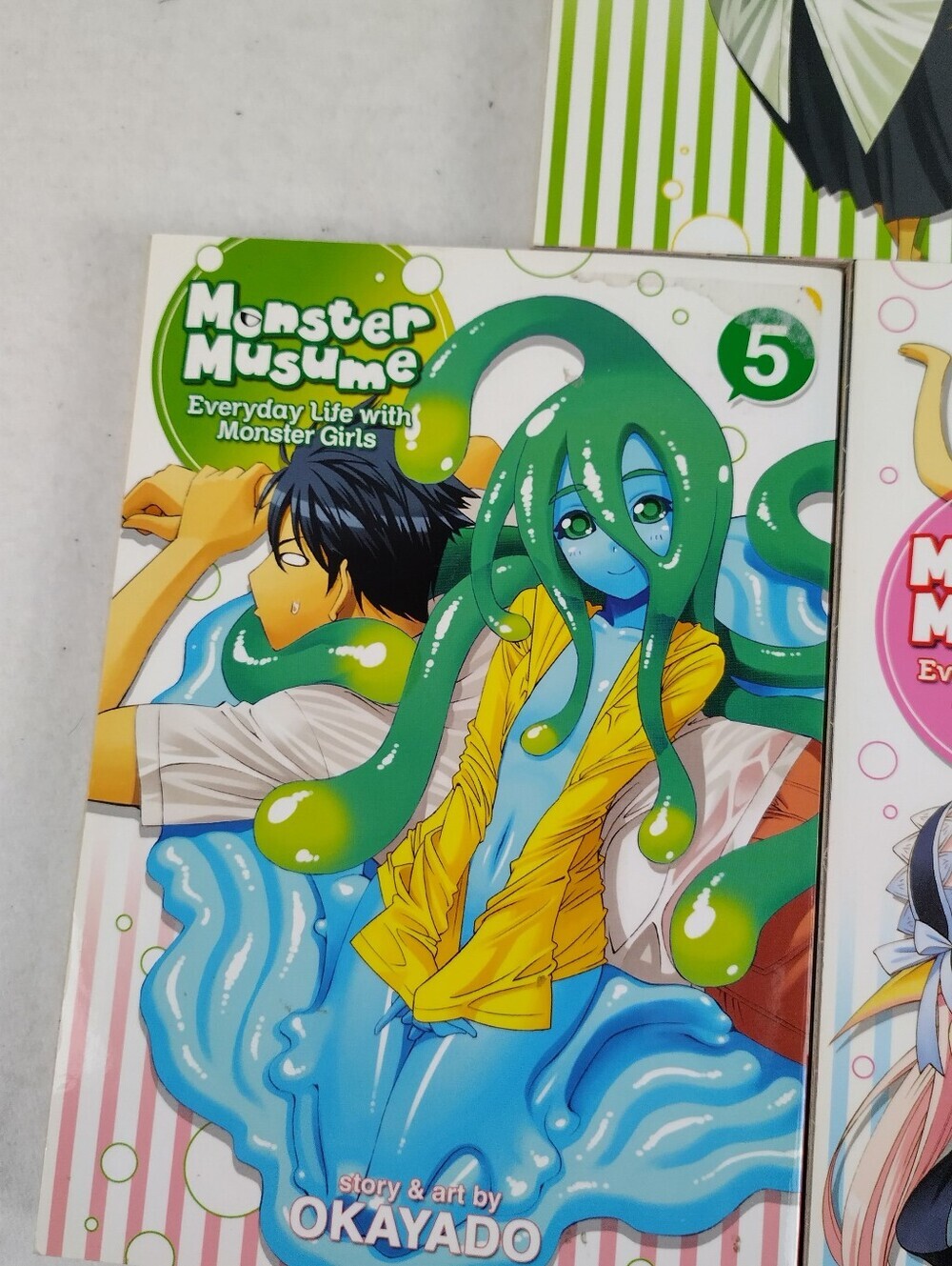 Monster Musume Volumes 1-5 Softcover Set English Fantasy Books - Picture 6 of 15